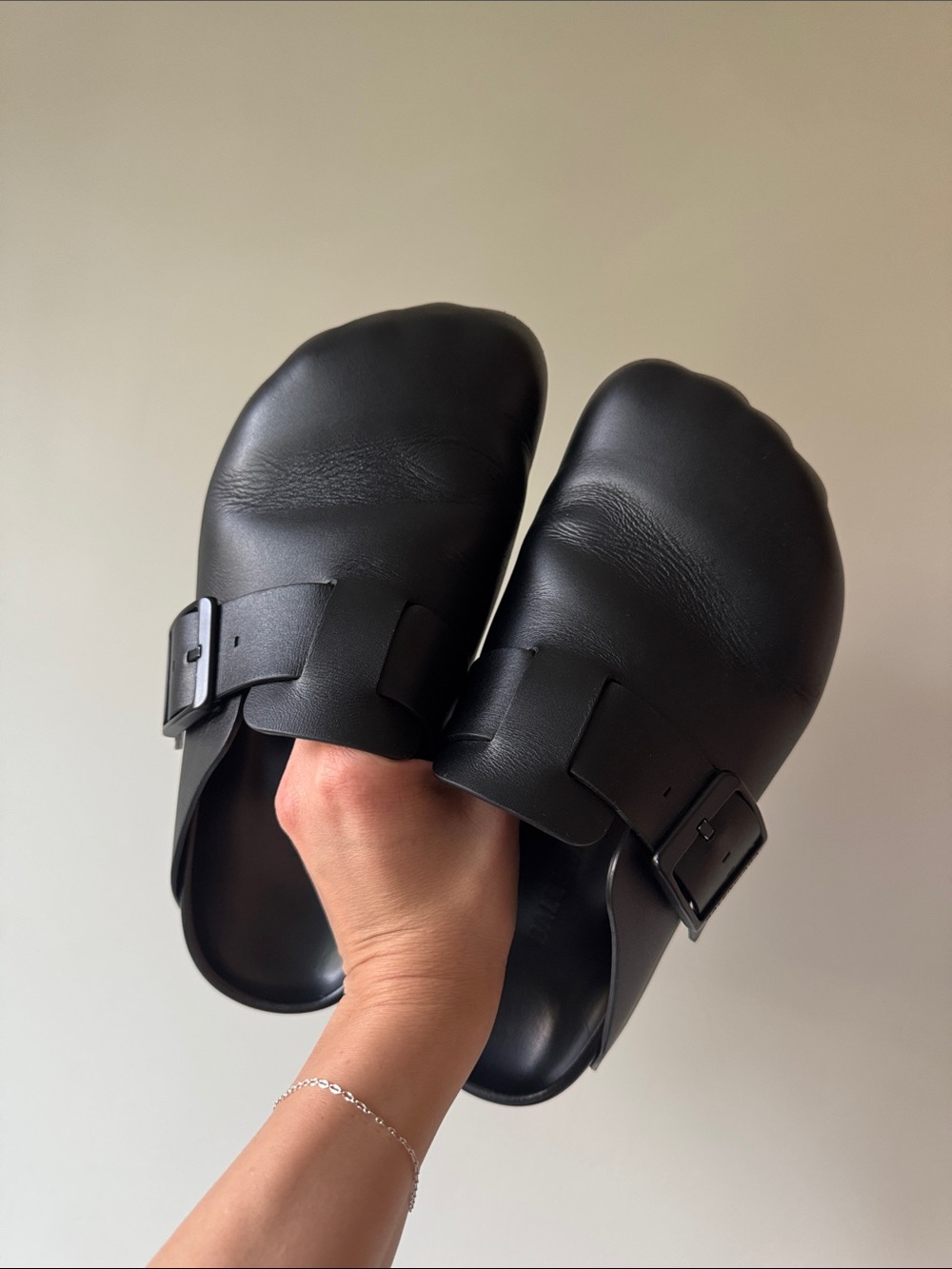 balenciaga sunday mule matte calfskin black leather slipper slides size 40